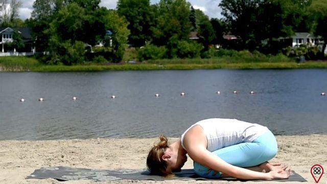 ¿Puede la práctica de yoga para los dolores de cabeza tensionales brindar alivio? La ciencia dice que sí. Estas posturas pueden ayudar.